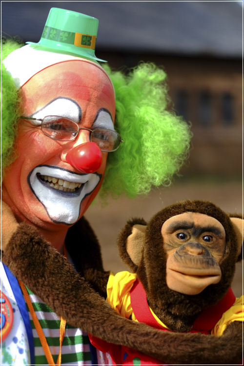 clown-monkey-1.jpg