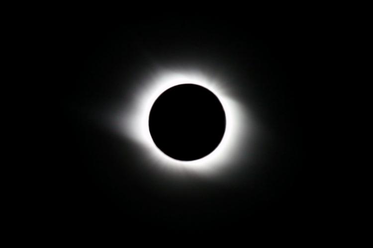 total-solar-eclipse.jpg