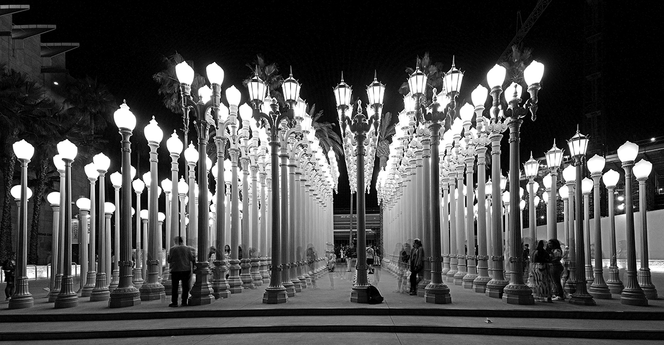 Urban Lights 1-20231028-00005 Create Px Shift Multi Shooting Composite BW 1300px.jpg