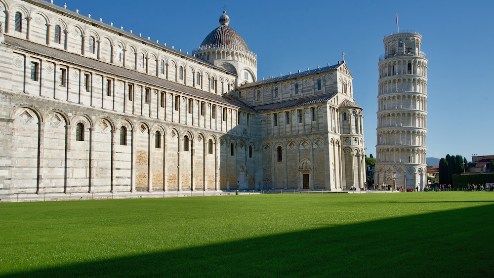 Pisa leaning tower 1M.jpg