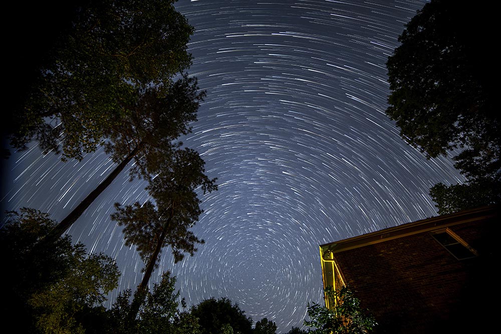 StarStaX__C2A0374-_C2A0698_comet.jpg