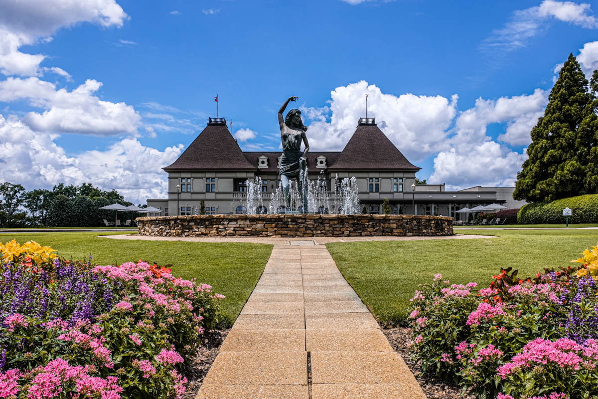 monocrom - chateau elan 1.JPG