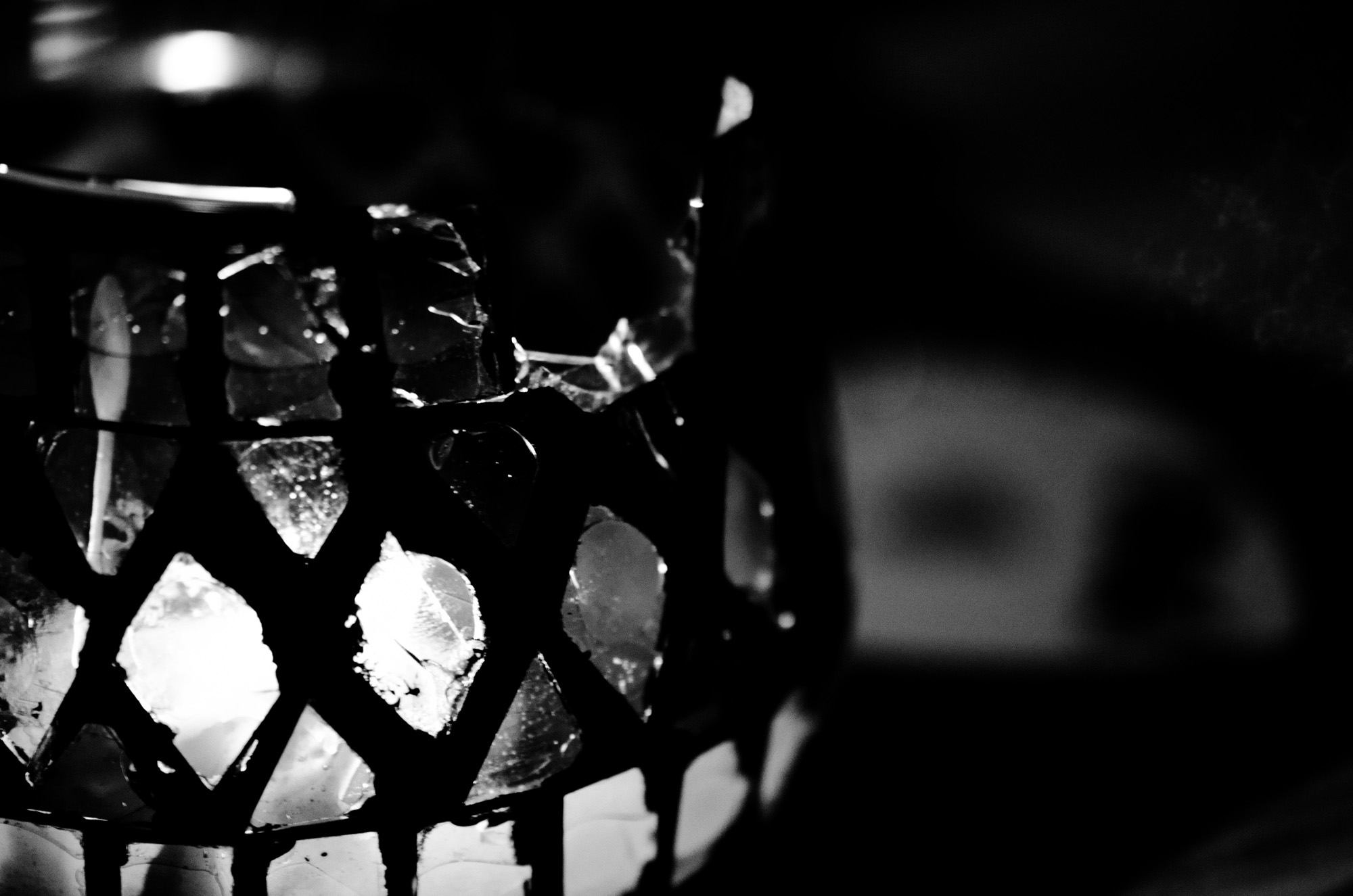 _DSC0108-2-2.jpg : Broken