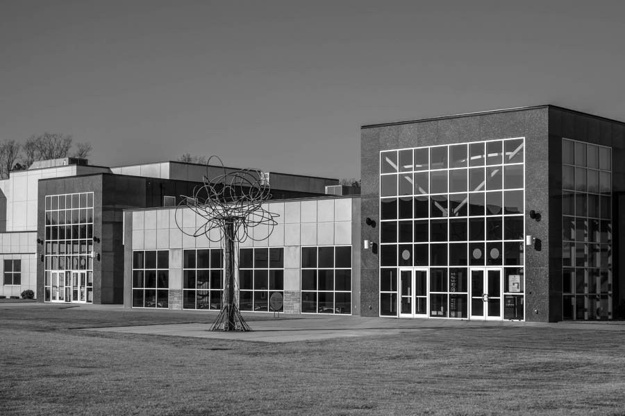 monocrom - linear 3.JPG