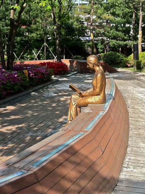 IMG_1354.jpg : 책읽는 여자