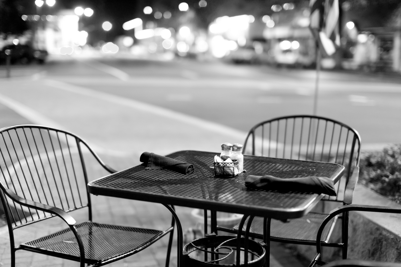 night restaurant.jpg