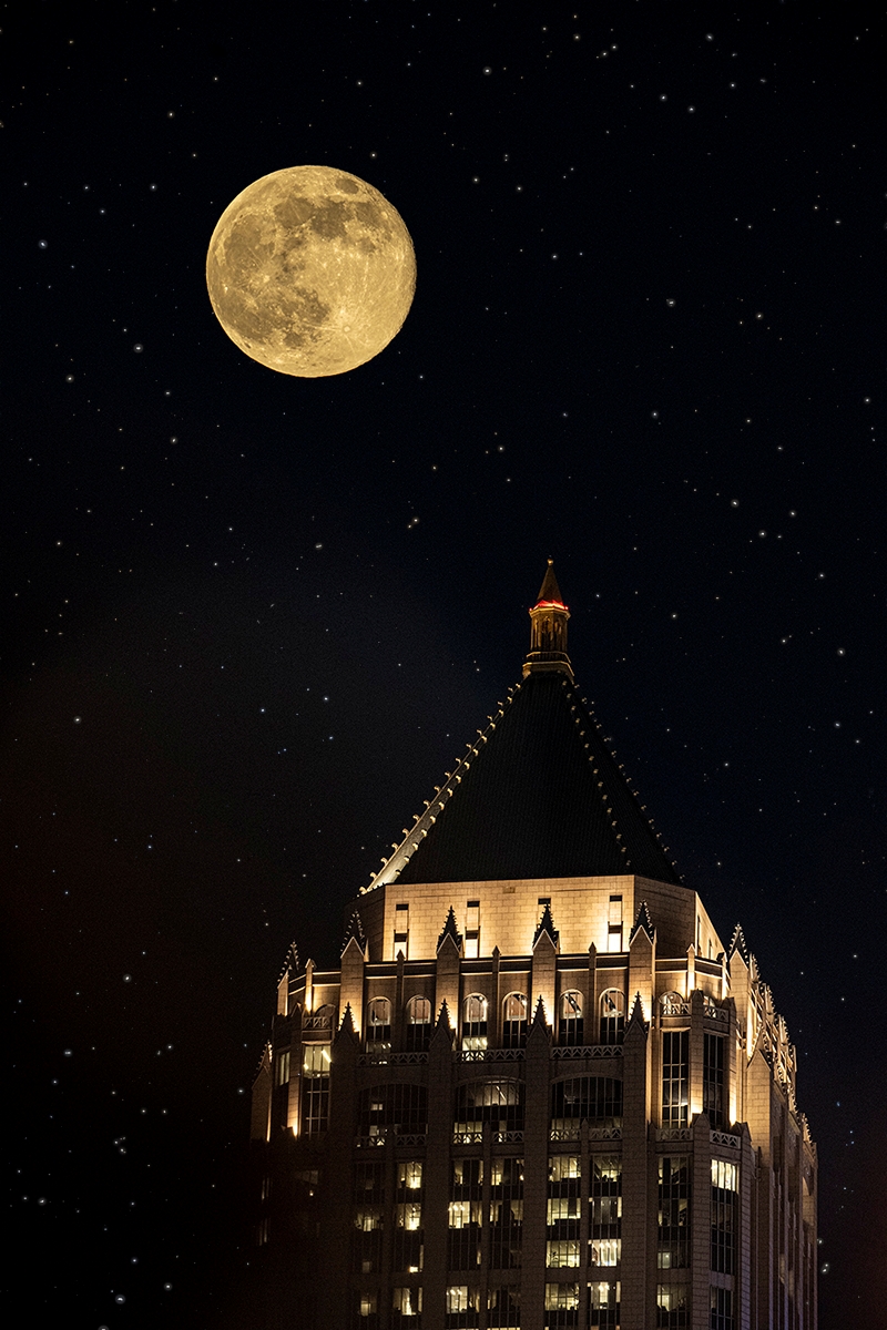 Atlanta Supermoon(800x1200) 11052025.jpg